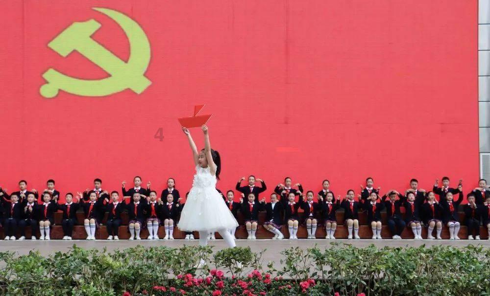 我谈的对象吃喝完我，就分了，他为什么一开始不拒绝我呢游戏画面